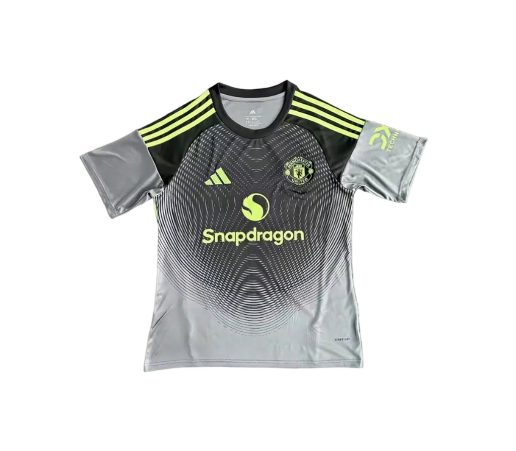 Adidas Manchester United 2025/26 Goalkeeper Jersey